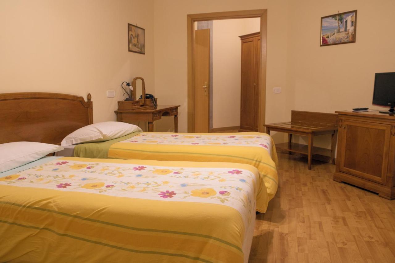 Ruggiero Park Hotel Vallo della Lucania Luaran gambar